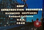 Standbild Bau von Liberty Schiffe in Zweiten Weltkrieg California United States USA, 1942, aus Sekunde 5 historischem Filmmaterial Videoclip 65675025784