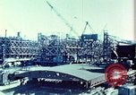Standbild Bau von Liberty Schiffe in Zweiten Weltkrieg California United States USA, 1942, aus Sekunde 24 historischem Filmmaterial Videoclip 65675025784