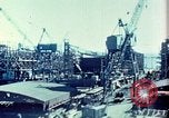 Standbild Bau von Liberty Schiffe in Zweiten Weltkrieg California United States USA, 1942, aus Sekunde 26 historischem Filmmaterial Videoclip 65675025784