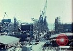 Standbild Bau von Liberty Schiffe in Zweiten Weltkrieg California United States USA, 1942, aus Sekunde 29 historischem Filmmaterial Videoclip 65675025784