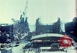 Standbild Bau von Liberty Schiffe in Zweiten Weltkrieg California United States USA, 1942, aus Sekunde 31 historischem Filmmaterial Videoclip 65675025784
