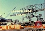 Standbild Bau von Liberty Schiffe in Zweiten Weltkrieg California United States USA, 1942, aus Sekunde 56 historischem Filmmaterial Videoclip 65675025784