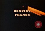 Standbild Frame Balken gebogen bei Liberty Schiff bau in Zweiten Weltkrieg California United States USA, 1942, aus Sekunde 5 historischem Filmmaterial Videoclip 65675025787