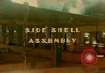 Image Fabrication de coquilles latérales en acier pour le Liberty Ship dans Seconde Guerre Mondiale California United States USA, 1942, de la seconde 6 séquences d'archives historiques vidéo 65675025788