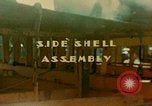 Image Fabrication de coquilles latérales en acier pour le Liberty Ship dans Seconde Guerre Mondiale California United States USA, 1942, de la seconde 7 séquences d'archives historiques vidéo 65675025788