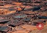 Image Fabrication de coquilles latérales en acier pour le Liberty Ship dans Seconde Guerre Mondiale California United States USA, 1942, de la seconde 16 séquences d'archives historiques vidéo 65675025788