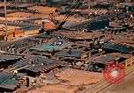Image Fabrication de coquilles latérales en acier pour le Liberty Ship dans Seconde Guerre Mondiale California United States USA, 1942, de la seconde 17 séquences d'archives historiques vidéo 65675025788