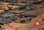 Image Fabrication de coquilles latérales en acier pour le Liberty Ship dans Seconde Guerre Mondiale California United States USA, 1942, de la seconde 21 séquences d'archives historiques vidéo 65675025788