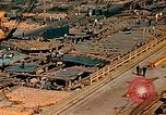 Image Fabrication de coquilles latérales en acier pour le Liberty Ship dans Seconde Guerre Mondiale California United States USA, 1942, de la seconde 24 séquences d'archives historiques vidéo 65675025788