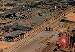 Image Fabrication de coquilles latérales en acier pour le Liberty Ship dans Seconde Guerre Mondiale California United States USA, 1942, de la seconde 29 séquences d'archives historiques vidéo 65675025788