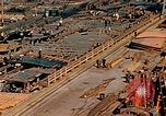 Image Fabrication de coquilles latérales en acier pour le Liberty Ship dans Seconde Guerre Mondiale California United States USA, 1942, de la seconde 30 séquences d'archives historiques vidéo 65675025788