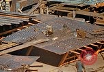 Image Fabrication de coquilles latérales en acier pour le Liberty Ship dans Seconde Guerre Mondiale California United States USA, 1942, de la seconde 39 séquences d'archives historiques vidéo 65675025788