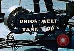 Immagine di Unione di melt della cima del serbatoio durante la fase di costruzione della nave Liberty California United States USA, 1942, secondo 8 filmato di repertorio 65675025800