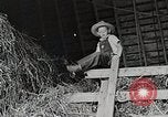 Standbild Farm Life Michigan United States USA, 1941, aus Sekunde 35 historischem Filmmaterial Videoclip 65675025821