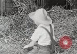 Standbild Farm Life Michigan United States USA, 1941, aus Sekunde 46 historischem Filmmaterial Videoclip 65675025821