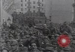 Immagine di Gabriele D'Annunzio conduce la forza dei volontari Fiume Croazia, 1919, secondo 28 filmato di repertorio 65675025861