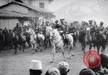 Standbild Anreise von Prinz Mirko Scutari Albanien, 1913, aus Sekunde 15 historischem Filmmaterial Videoclip 65675025865