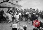 Standbild Anreise von Prinz Mirko Scutari Albanien, 1913, aus Sekunde 16 historischem Filmmaterial Videoclip 65675025865