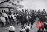 Standbild Anreise von Prinz Mirko Scutari Albanien, 1913, aus Sekunde 17 historischem Filmmaterial Videoclip 65675025865