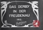 Image course de chevaux Derby en Autriche Vienne Autriche Freudenau, 1912, de la seconde 4 séquences d'archives historiques vidéo 65675025869