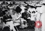 Image course de chevaux Derby en Autriche Vienne Autriche Freudenau, 1912, de la seconde 11 séquences d'archives historiques vidéo 65675025869