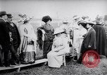 Image course de chevaux Derby en Autriche Vienne Autriche Freudenau, 1912, de la seconde 24 séquences d'archives historiques vidéo 65675025869