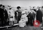 Image course de chevaux Derby en Autriche Vienne Autriche Freudenau, 1912, de la seconde 25 séquences d'archives historiques vidéo 65675025869