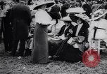 Image course de chevaux Derby en Autriche Vienne Autriche Freudenau, 1912, de la seconde 43 séquences d'archives historiques vidéo 65675025869