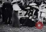 Image course de chevaux Derby en Autriche Vienne Autriche Freudenau, 1912, de la seconde 45 séquences d'archives historiques vidéo 65675025869