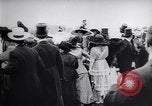 Image course de chevaux Derby en Autriche Vienne Autriche Freudenau, 1912, de la seconde 46 séquences d'archives historiques vidéo 65675025869