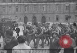 Standbild Mobilisierung von Soldaten Wien Österreich, 1914, aus Sekunde 20 historischem Filmmaterial Videoclip 65675025879