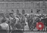 Standbild Mobilisierung von Soldaten Wien Österreich, 1914, aus Sekunde 24 historischem Filmmaterial Videoclip 65675025879