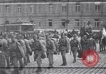 Standbild Mobilisierung von Soldaten Wien Österreich, 1914, aus Sekunde 30 historischem Filmmaterial Videoclip 65675025879