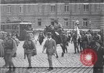 Standbild Mobilisierung von Soldaten Wien Österreich, 1914, aus Sekunde 32 historischem Filmmaterial Videoclip 65675025879