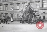 Standbild Springbrunnen und Statue Berlin Deutschland, 1914, aus Sekunde 5 historischem Filmmaterial Videoclip 65675025895