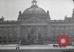 Standbild Springbrunnen und Statue Berlin Deutschland, 1914, aus Sekunde 27 historischem Filmmaterial Videoclip 65675025895