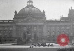 Standbild Springbrunnen und Statue Berlin Deutschland, 1914, aus Sekunde 33 historischem Filmmaterial Videoclip 65675025895