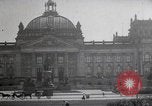 Standbild Springbrunnen und Statue Berlin Deutschland, 1914, aus Sekunde 38 historischem Filmmaterial Videoclip 65675025895