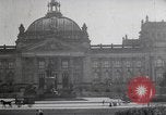Standbild Springbrunnen und Statue Berlin Deutschland, 1914, aus Sekunde 41 historischem Filmmaterial Videoclip 65675025895