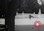 Standbild Springbrunnen und Statue Berlin Deutschland, 1914, aus Sekunde 55 historischem Filmmaterial Videoclip 65675025895