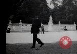 Standbild Springbrunnen und Statue Berlin Deutschland, 1914, aus Sekunde 59 historischem Filmmaterial Videoclip 65675025895