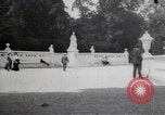 Standbild Springbrunnen und Statue Berlin Deutschland, 1914, aus Sekunde 62 historischem Filmmaterial Videoclip 65675025895