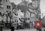 Standbild Denkmal enthüllen Wissembourg Elsass Frankreich, 1909, aus Sekunde 28 historischem Filmmaterial Videoclip 65675025897