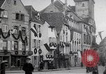 Standbild Denkmal enthüllen Wissembourg Elsass Frankreich, 1909, aus Sekunde 29 historischem Filmmaterial Videoclip 65675025897