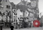 Standbild Denkmal enthüllen Wissembourg Elsass Frankreich, 1909, aus Sekunde 37 historischem Filmmaterial Videoclip 65675025897