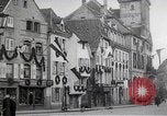 Standbild Denkmal enthüllen Wissembourg Elsass Frankreich, 1909, aus Sekunde 45 historischem Filmmaterial Videoclip 65675025897