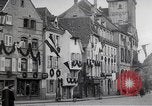 Standbild Denkmal enthüllen Wissembourg Elsass Frankreich, 1909, aus Sekunde 46 historischem Filmmaterial Videoclip 65675025897