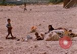 Standbild arabischen Flüchtlinge Israel, 1968, aus Sekunde 17 historischem Filmmaterial Videoclip 65675025902