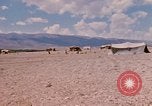 Standbild arabischen Flüchtlinge Israel, 1968, aus Sekunde 47 historischem Filmmaterial Videoclip 65675025902