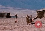 Standbild arabischen Flüchtlinge Israel, 1968, aus Sekunde 59 historischem Filmmaterial Videoclip 65675025902